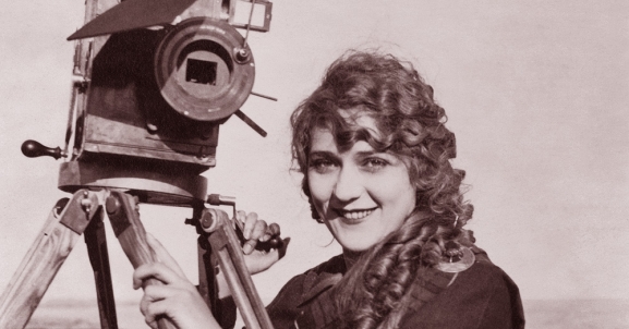 Mary Pickford: An Appreciation (Motion Picture Magazine, 1916)